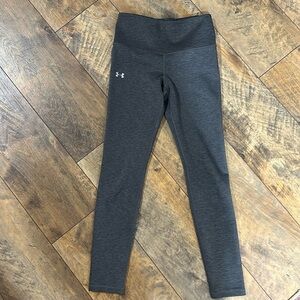 UNDER ARMOUR Cold Gear Cropped Leggings, Size XS, EUC